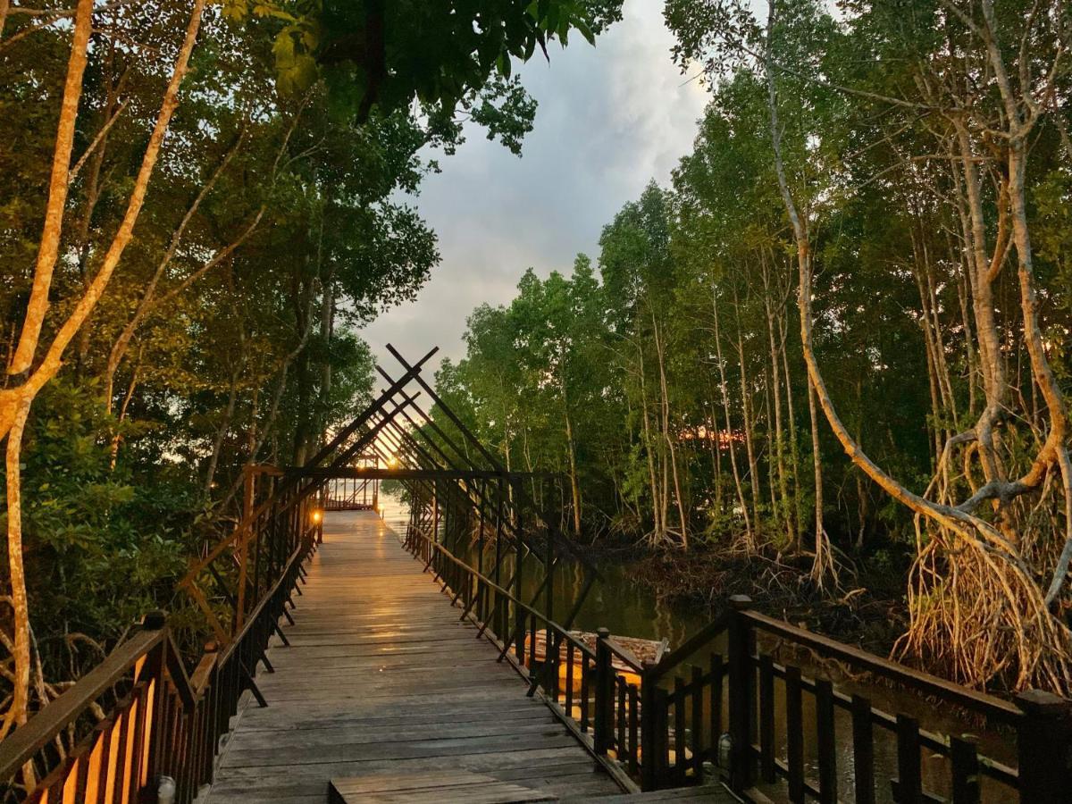 Coriana Dive Resort Waisai Экстерьер фото