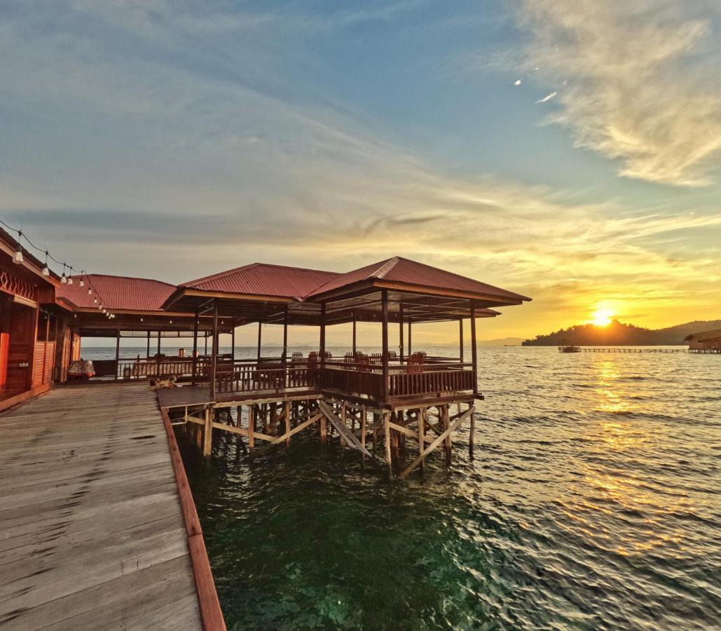Coriana Dive Resort Waisai Экстерьер фото